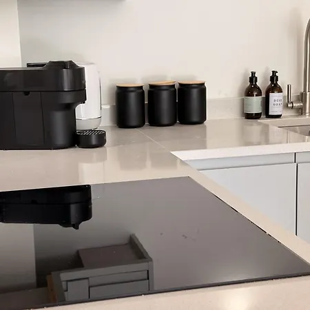 Long Ashton Terrace | Sleeps 4 *